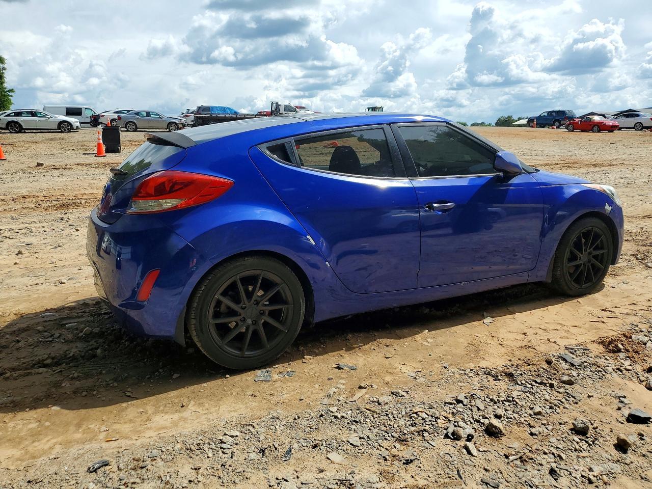2012 Hyundai Veloster Base - Image 3