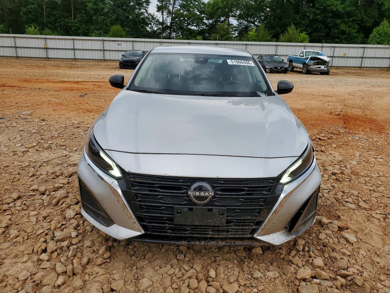 2024 Nissan Altima 2.5 Sv - Image 5