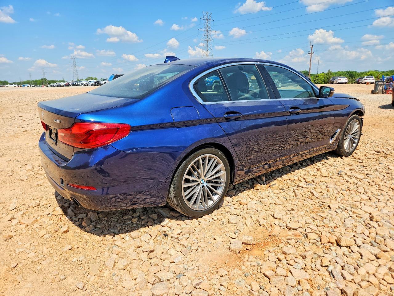 2019 BMW 530 Xi - Image 3