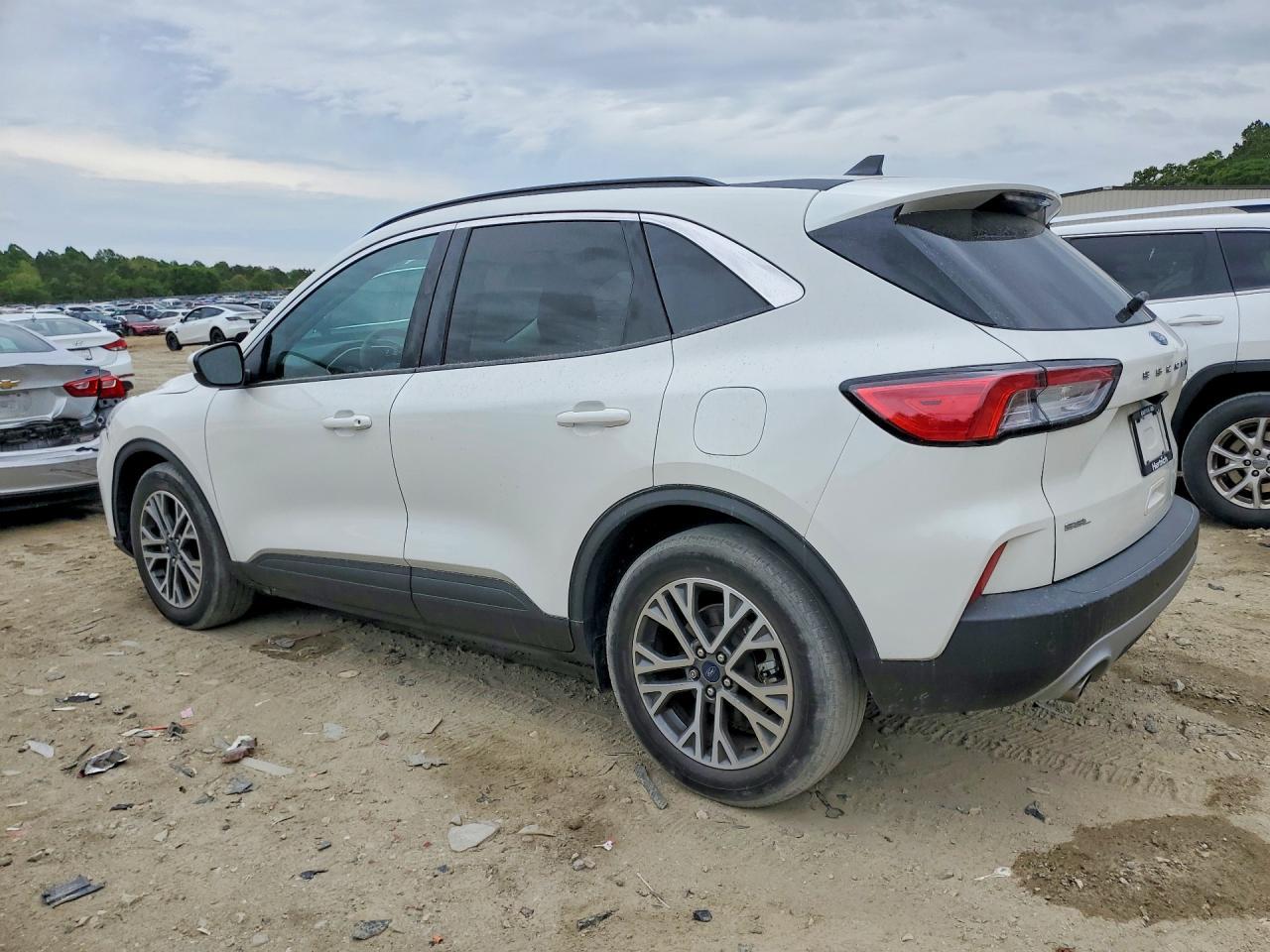 2021 Ford Escape Sel - Фото 2