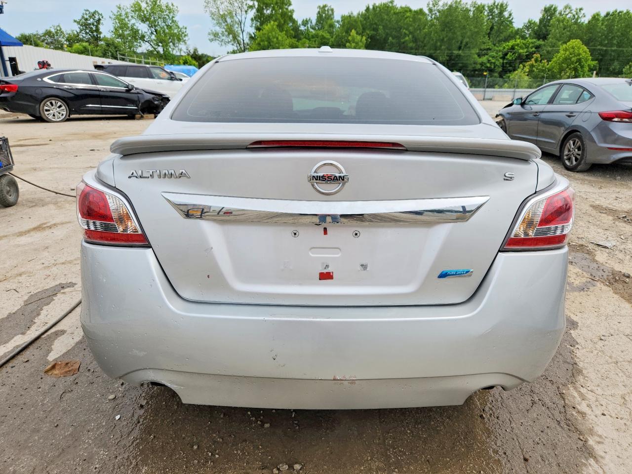 2015 Nissan Altima 2.5 S - Фото 6