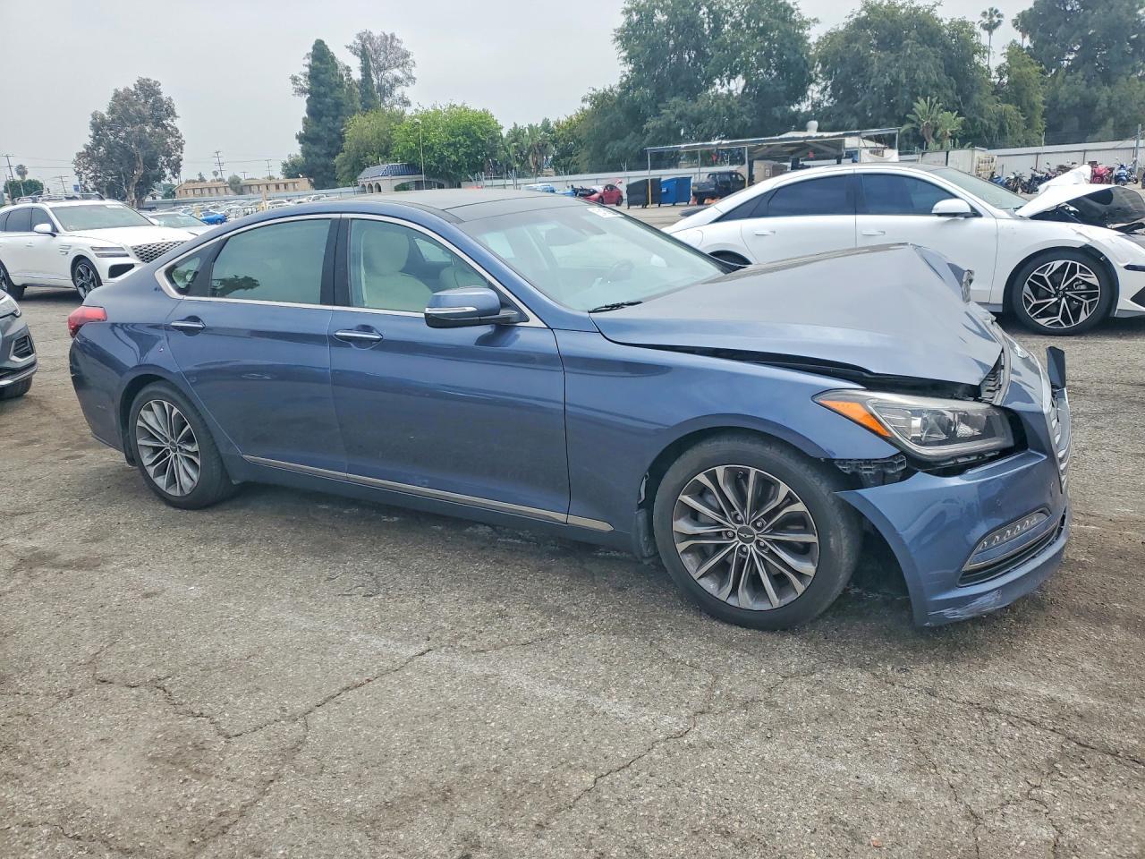 2016 Hyundai Genesis 3.8L - Фото 4