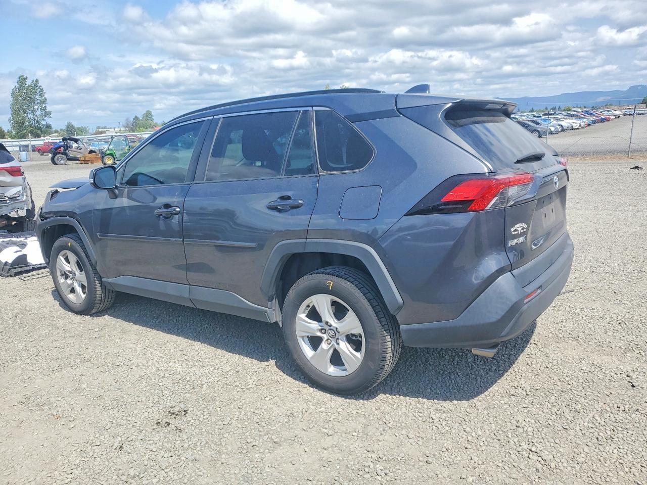 2021 Toyota Rav4 Xle - Фото 2