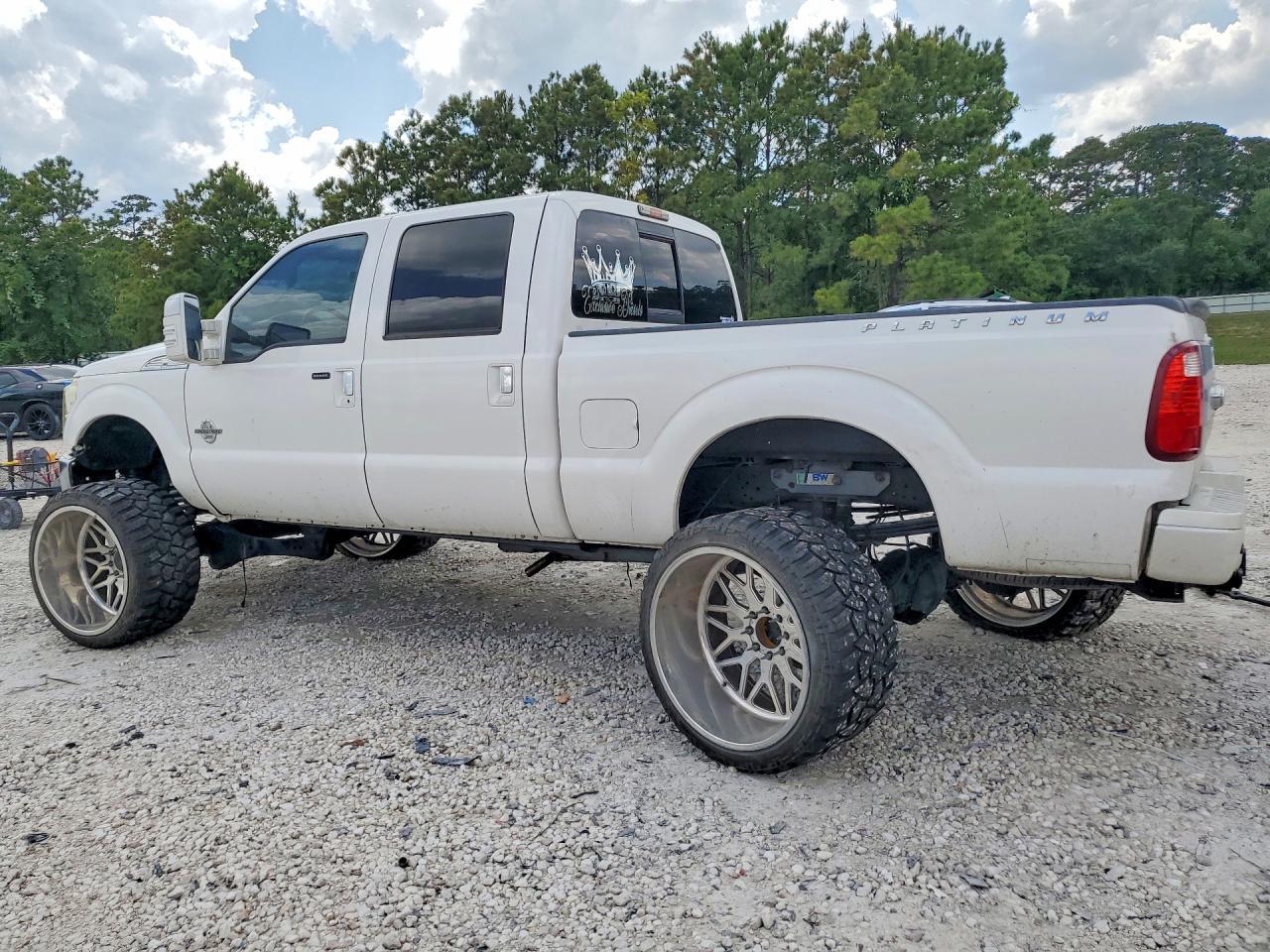 2015 Ford F250 Super Duty - Image 2