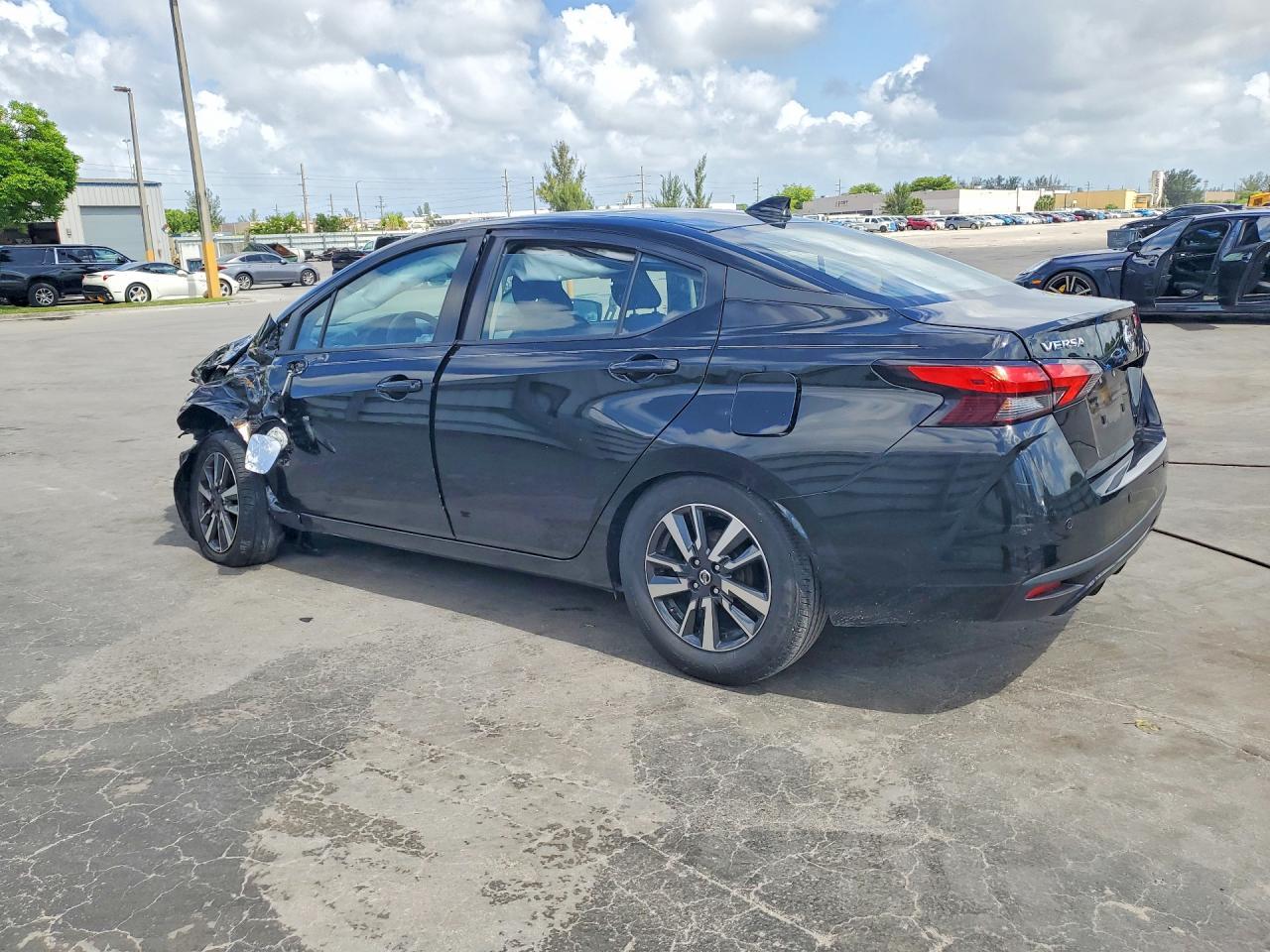 2021 Nissan Versa Sv - Фото 2