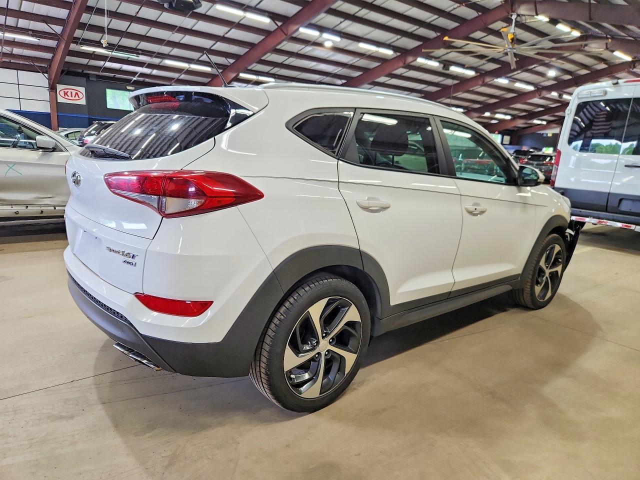 2016 Hyundai Tucson Sport - Image 3