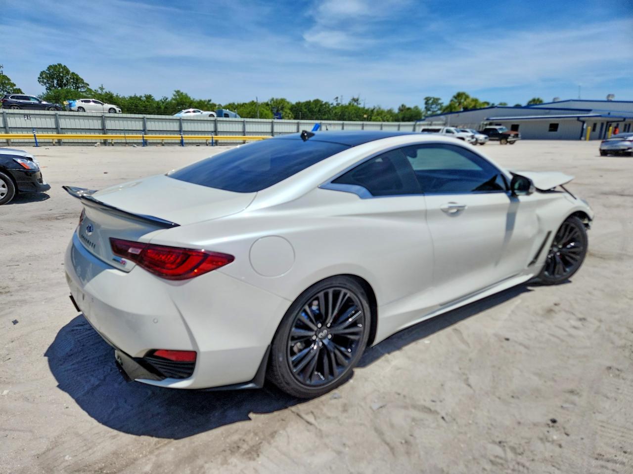 2020 Infiniti Q60 3.0T Luxe - Image 3