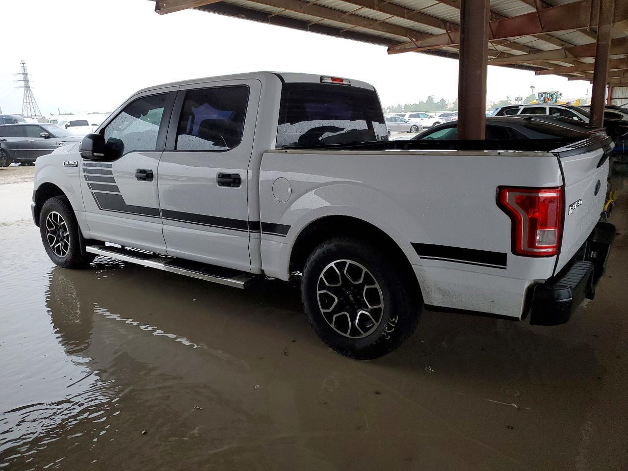 2015 Ford F150 Supercrew - Фото 2