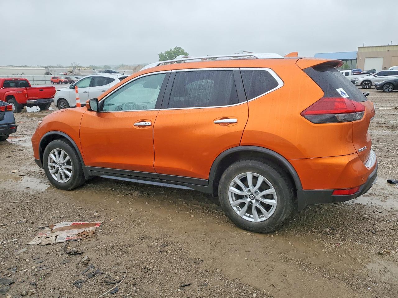 2020 Nissan Rogue Sv - Image 2