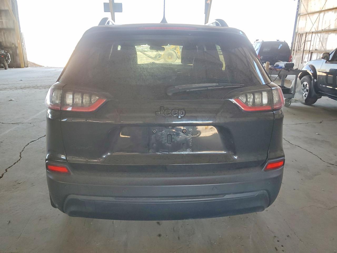 2019 Jeep Cherokee Latitude Plus - Image 6