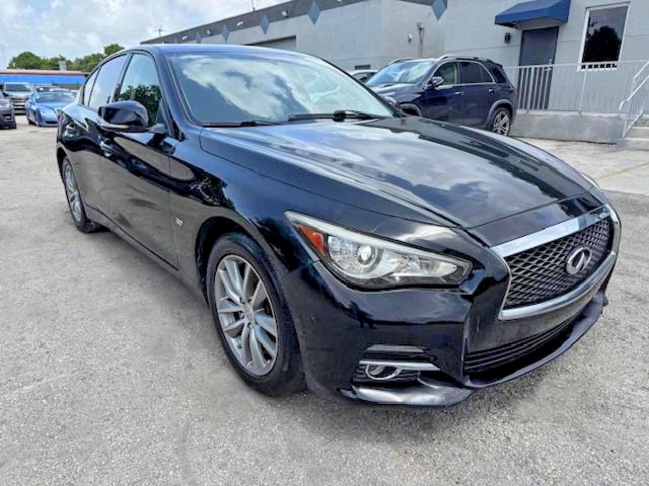 2017 Infiniti Q50 3.0T Premium - Фото 4