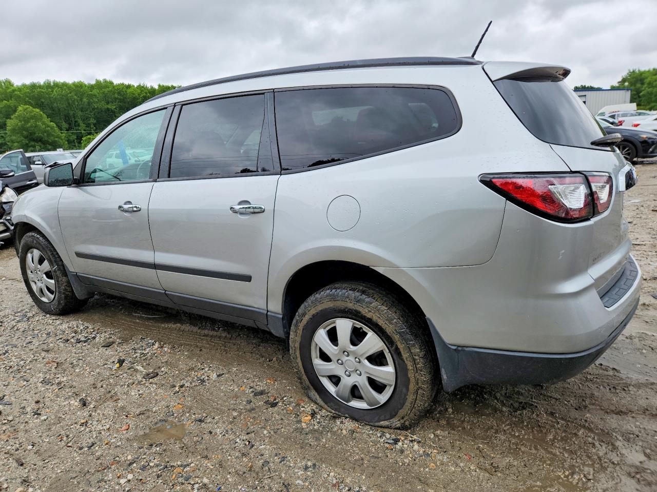 2017 Chevrolet Traverse Ls - Фото 2