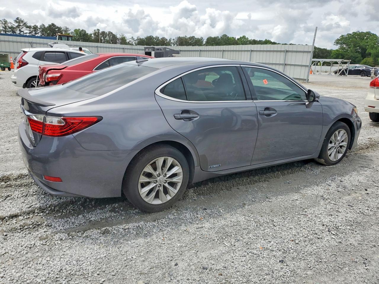 2013 Lexus Es 300H - Фото 3