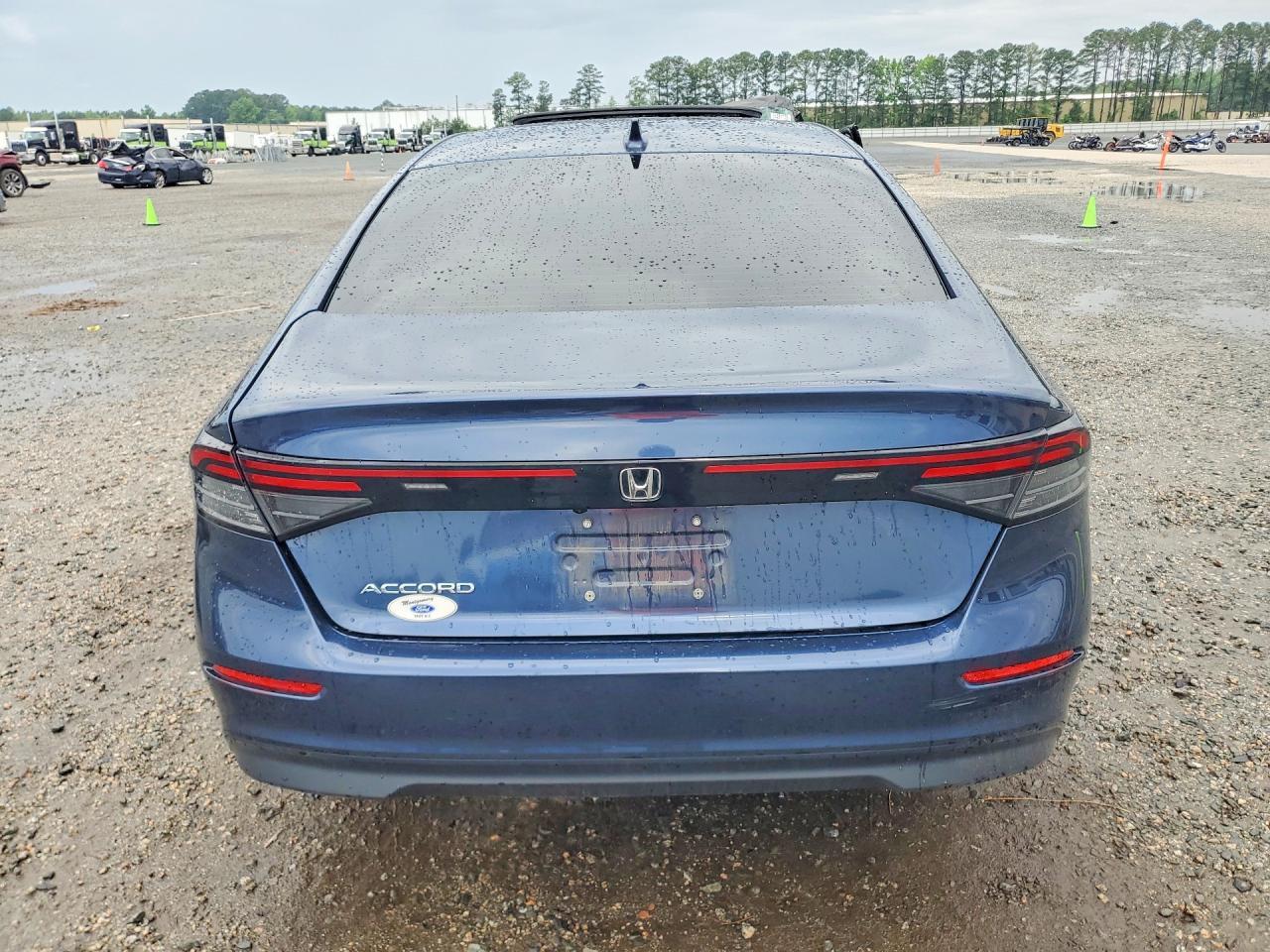 2023 Honda Accord Ex - Image 6