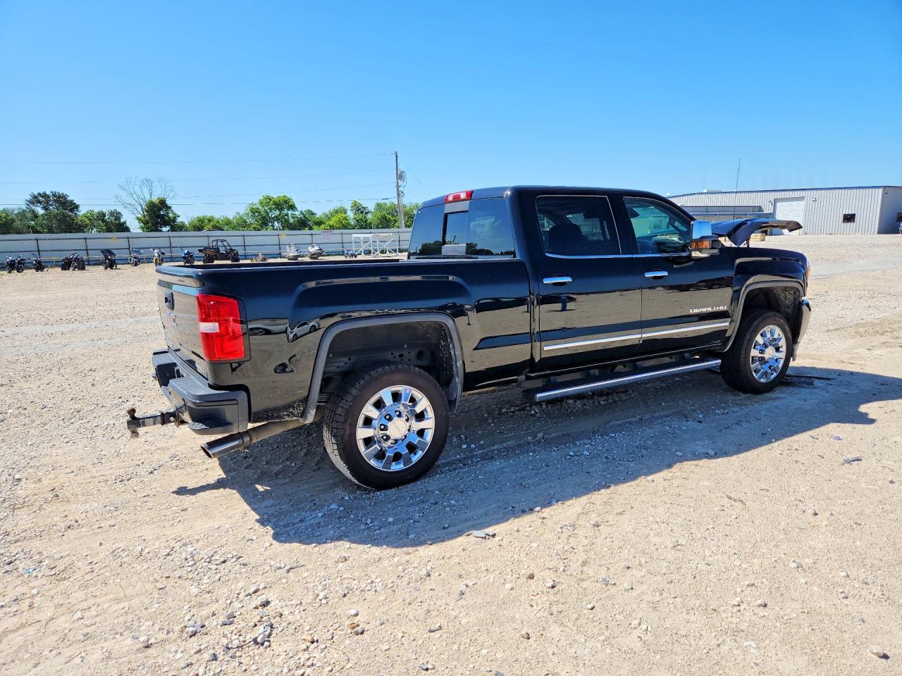 2019 GMC Sierra K2500 Denali - Фото 3