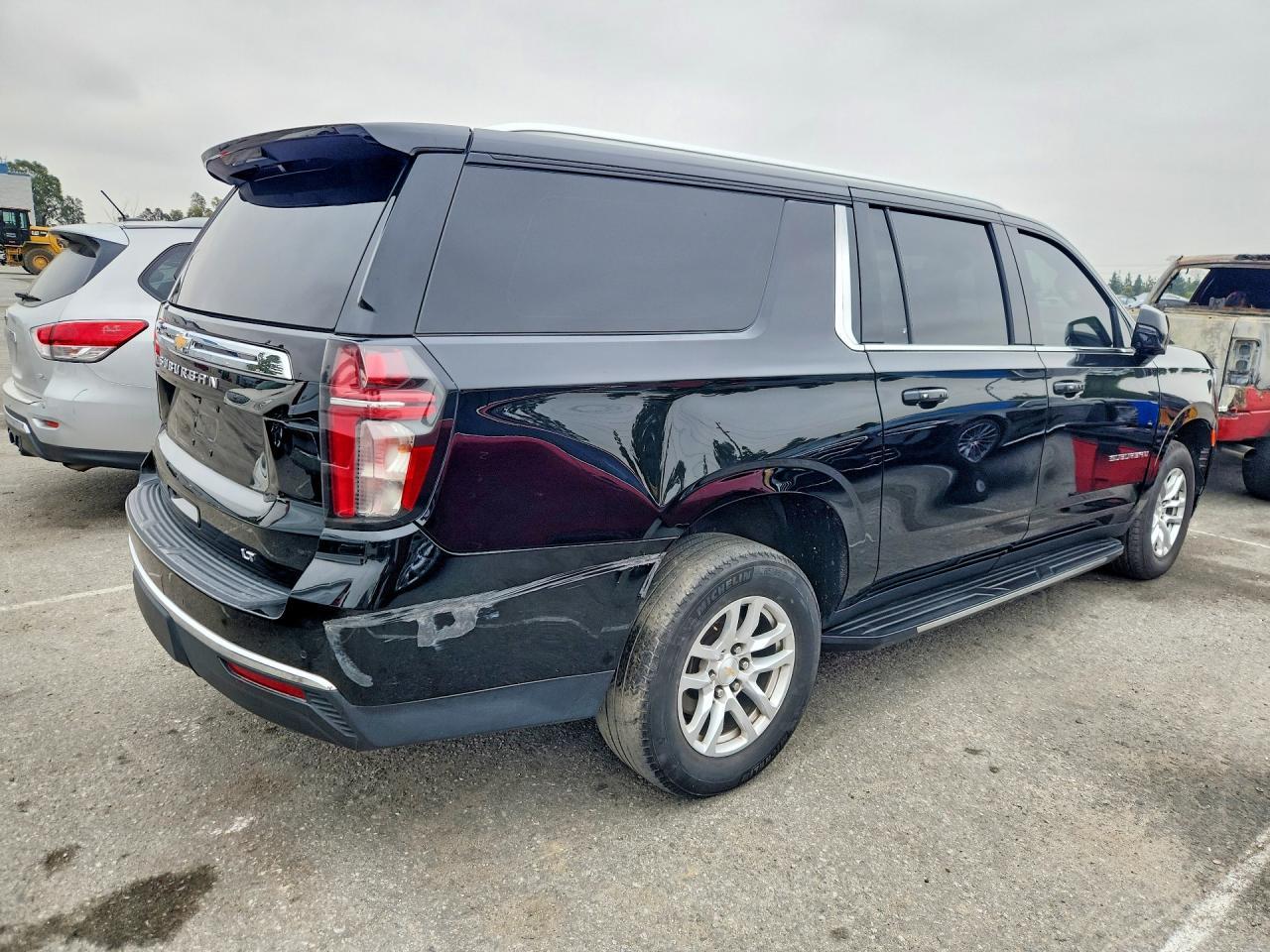 2023 Chevrolet Suburban C1500 Lt - Фото 3