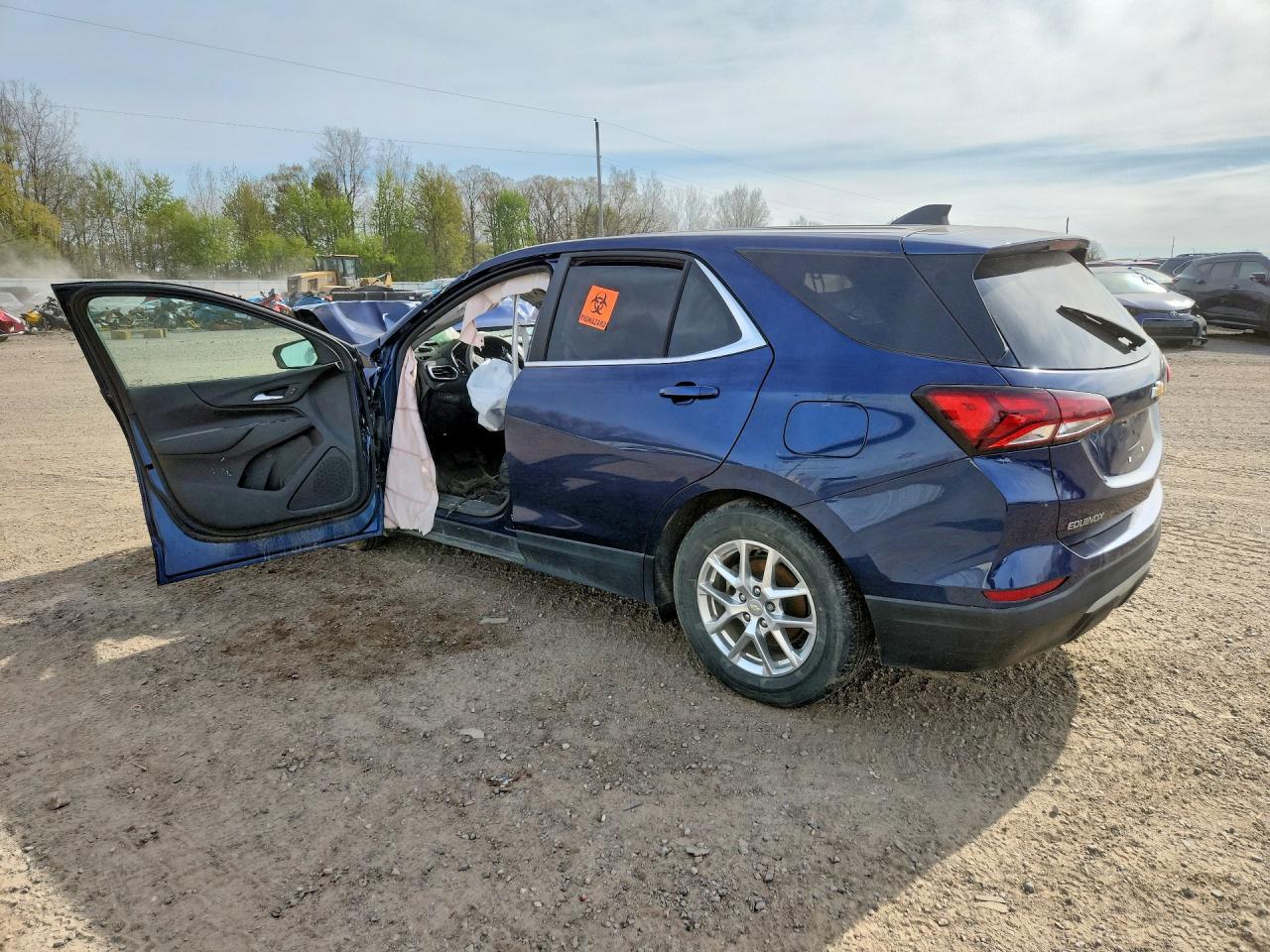 2022 Chevrolet Equinox Lt - Image 2