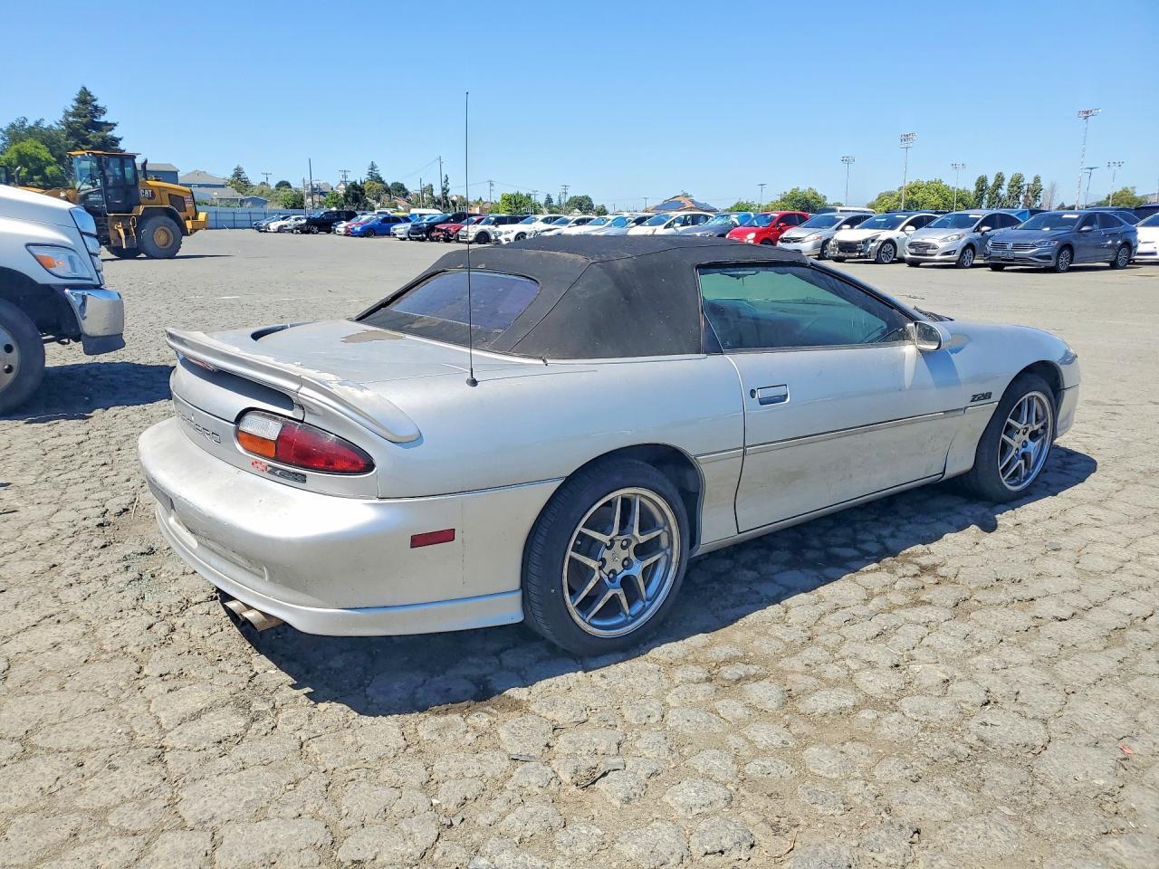1998 Chevrolet Camaro Z28 - Фото 3