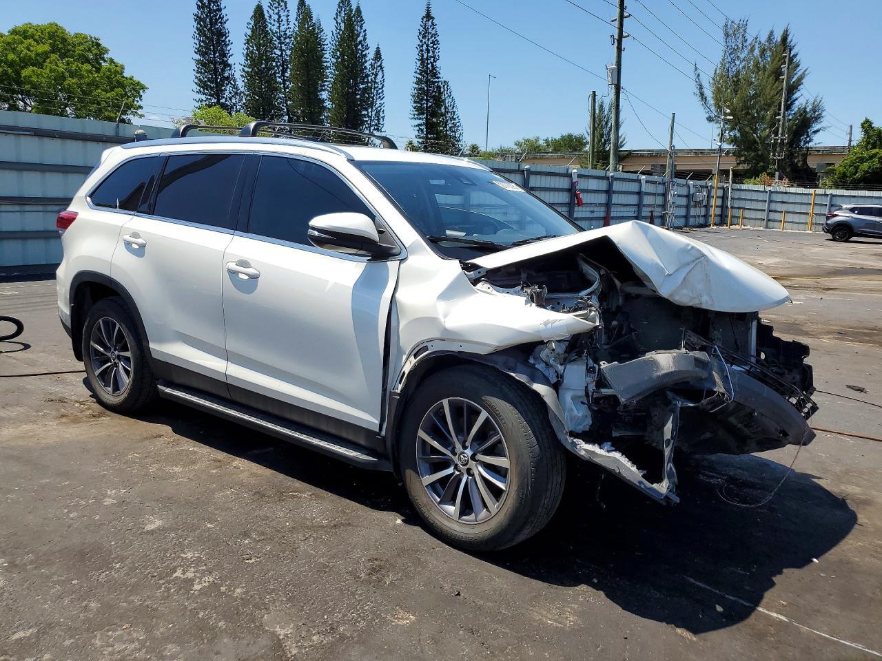 2019 Toyota Highlander Xle - Image 4