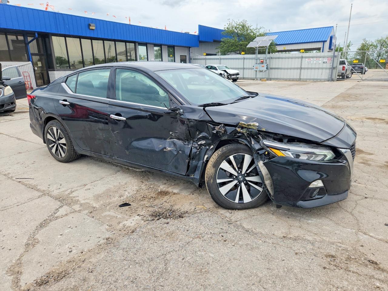 2021 Nissan Altima Sl - Фото 4