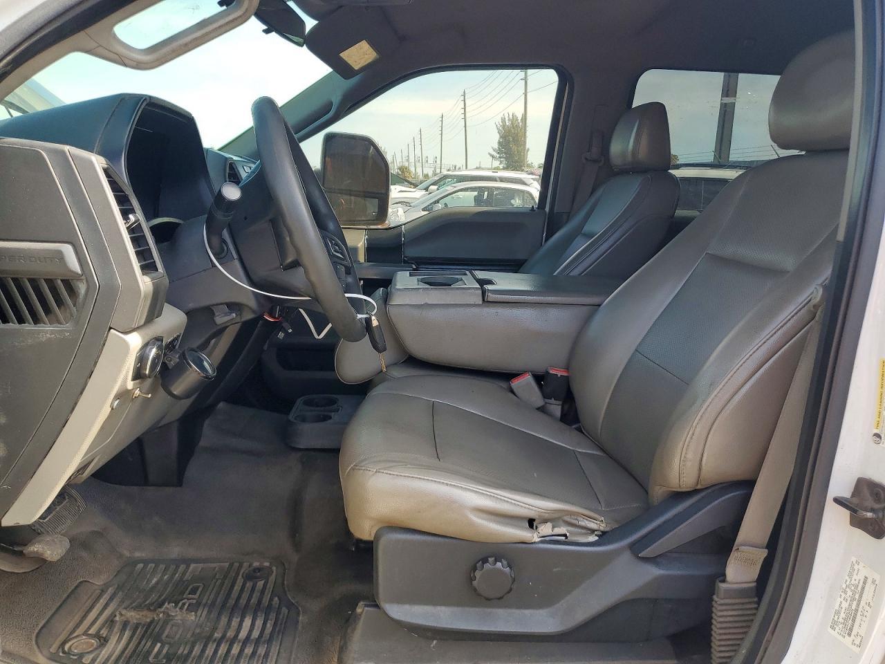 2017 Ford F350 Super Duty - Фото 7