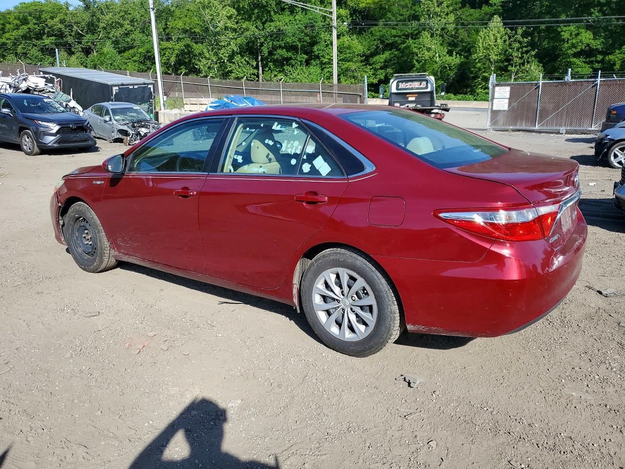 2015 Toyota Camry Hybrid Le - Фото 2