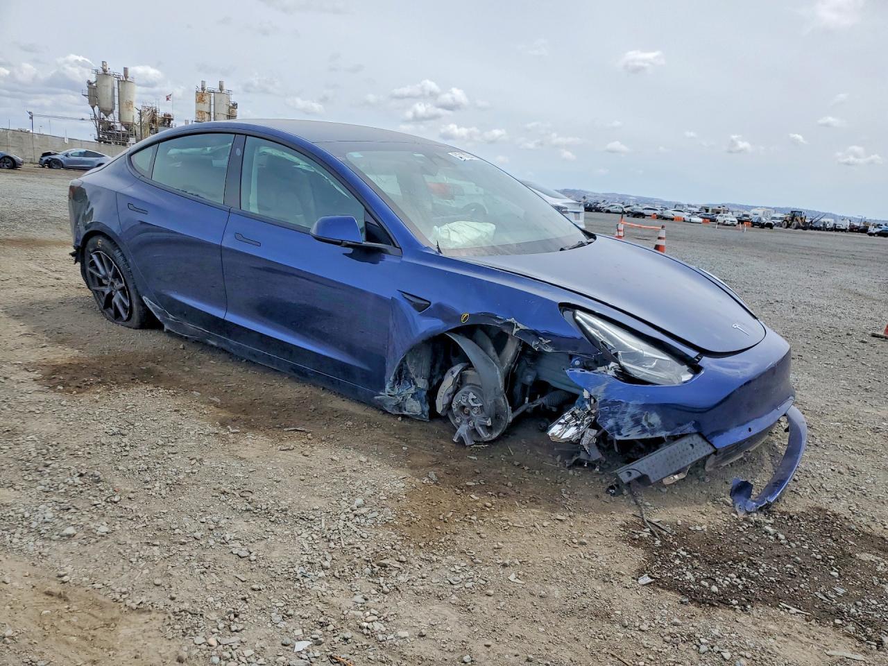 2022 Tesla Model 3 - Фото 4