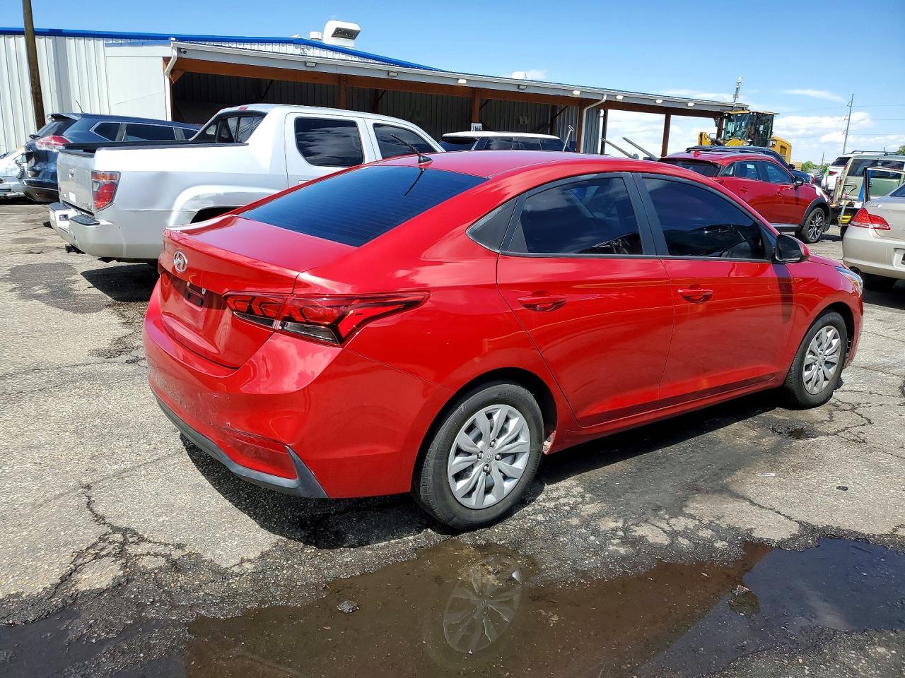 2022 Hyundai Accent Limited W/Int - Фото 3