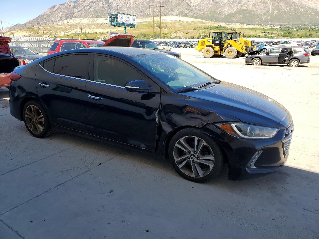 2017 Hyundai Elantra Limited - Image 4