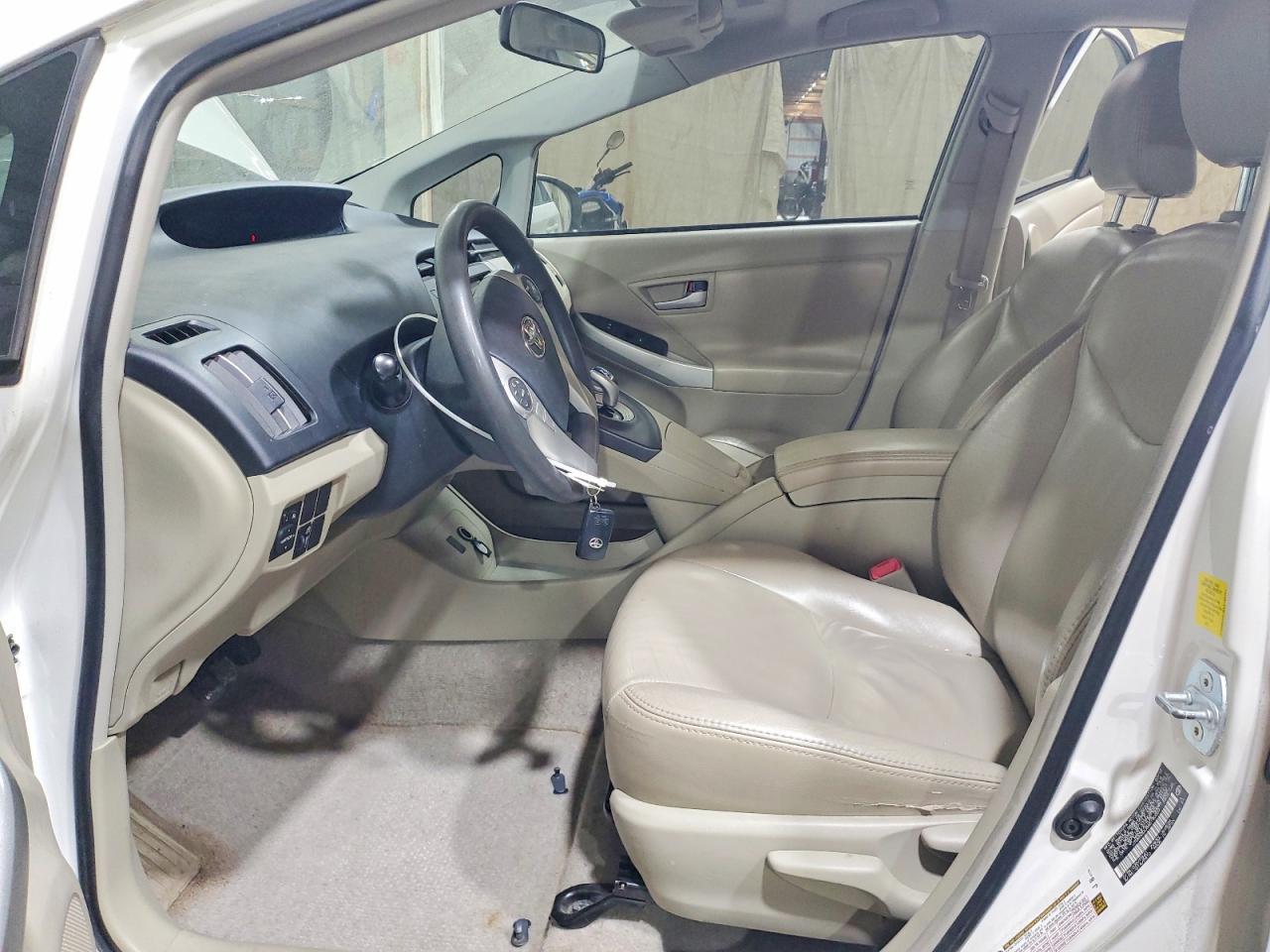 2010 Toyota Prius Iii - Фото 7