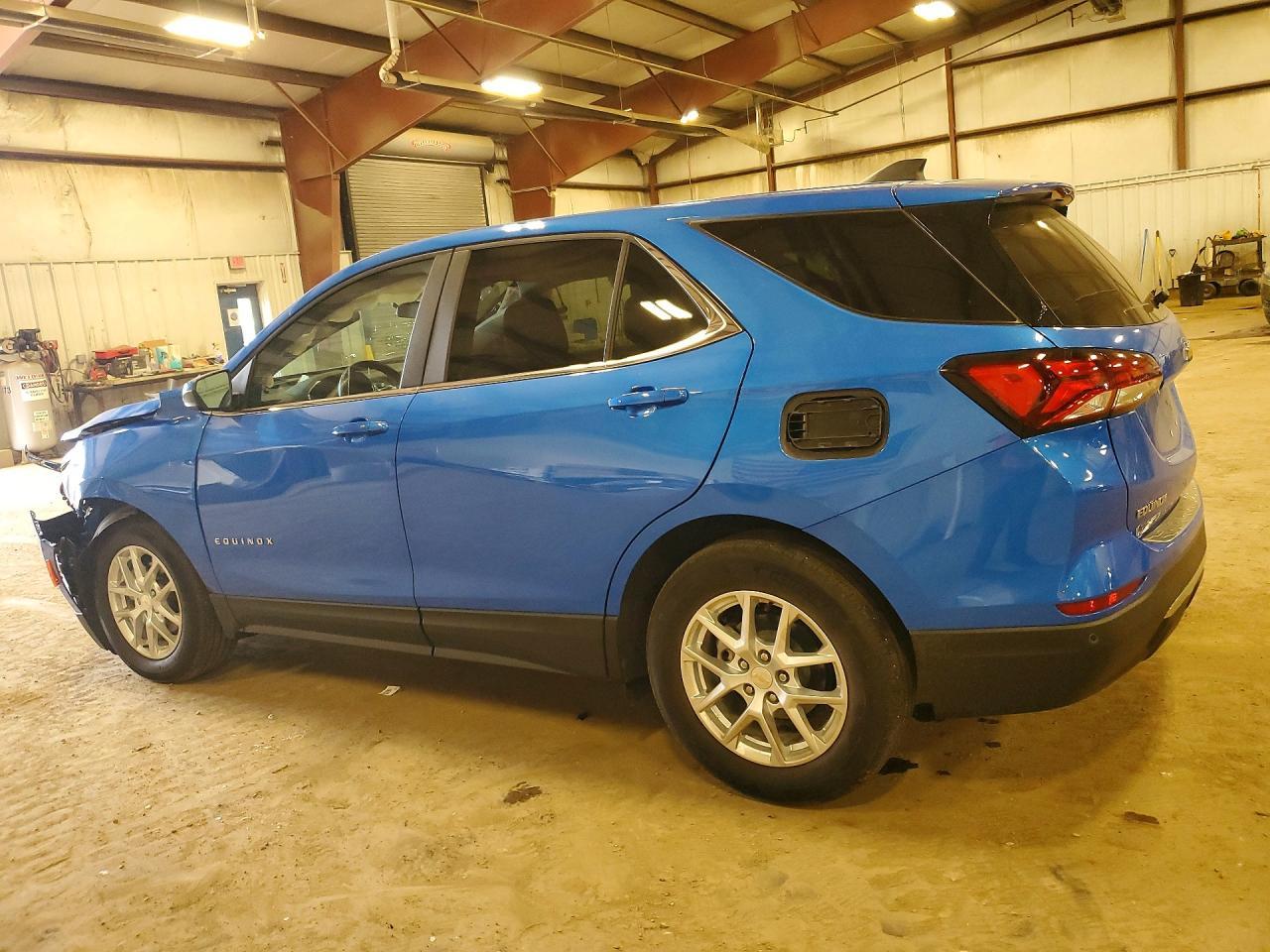 2024 Chevrolet Equinox Lt - Image 2