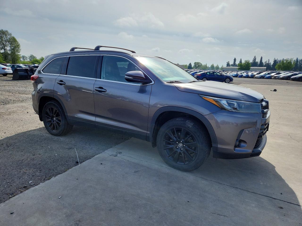 2019 Toyota Highlander Se - Фото 4