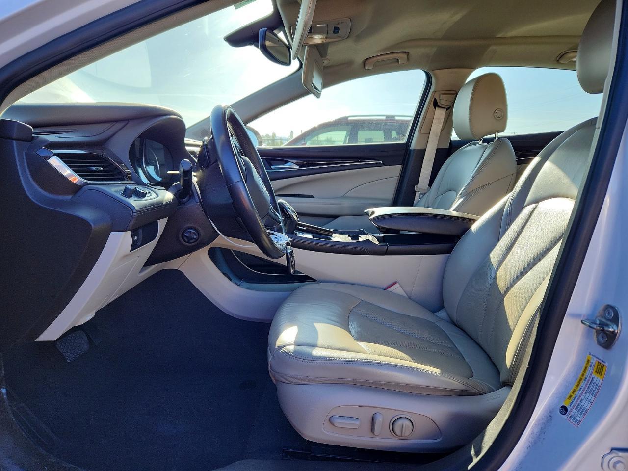 2017 Buick Lacrosse Essence - Image 7