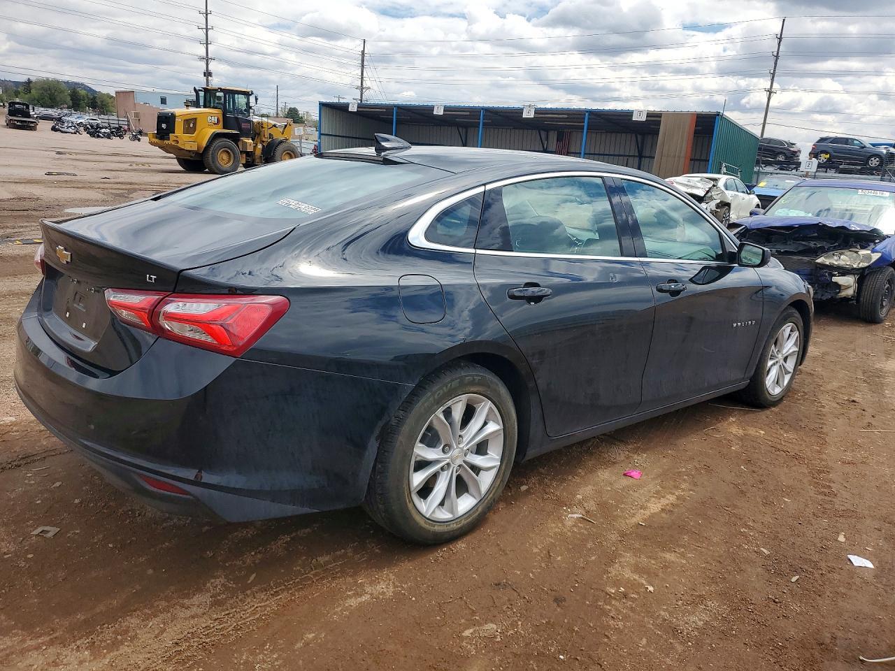 2022 Chevrolet Malibu Lt - Фото 3
