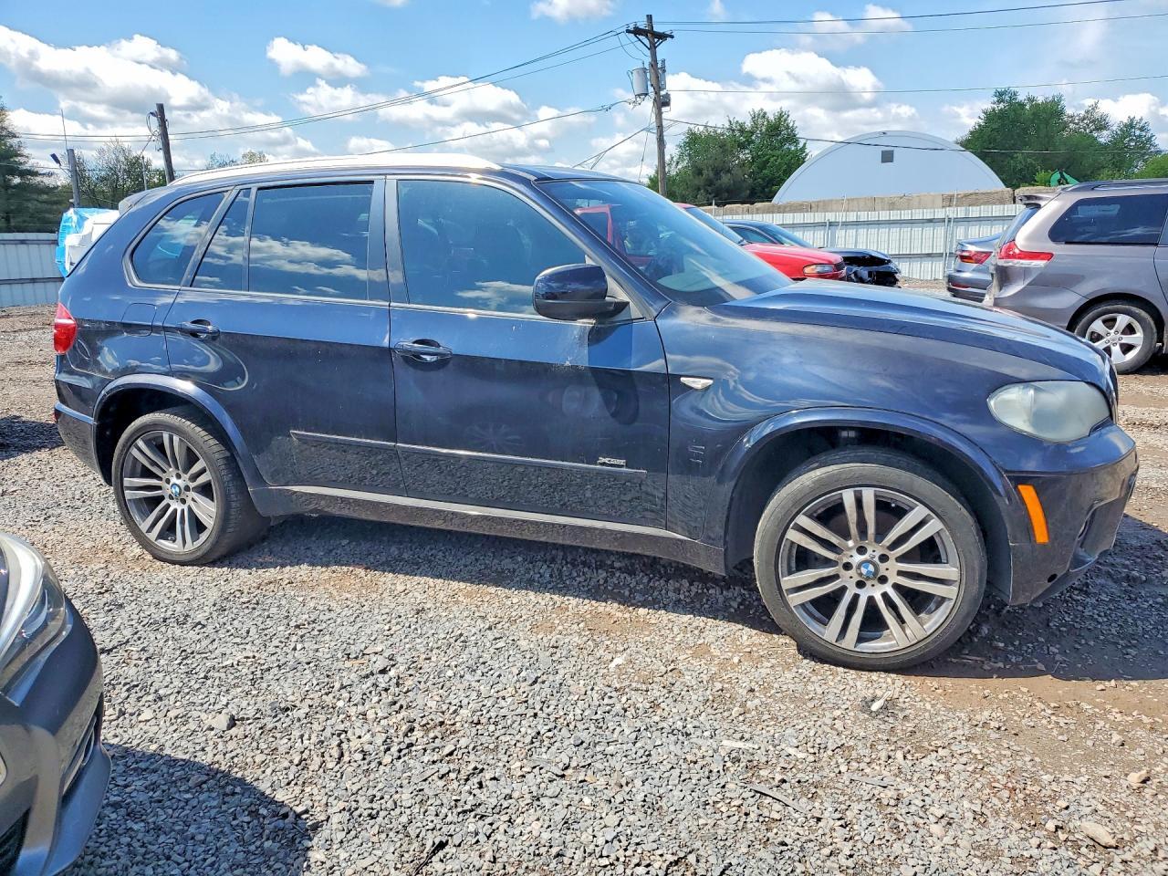 2011 BMW X5 xDrive35I - Фото 4