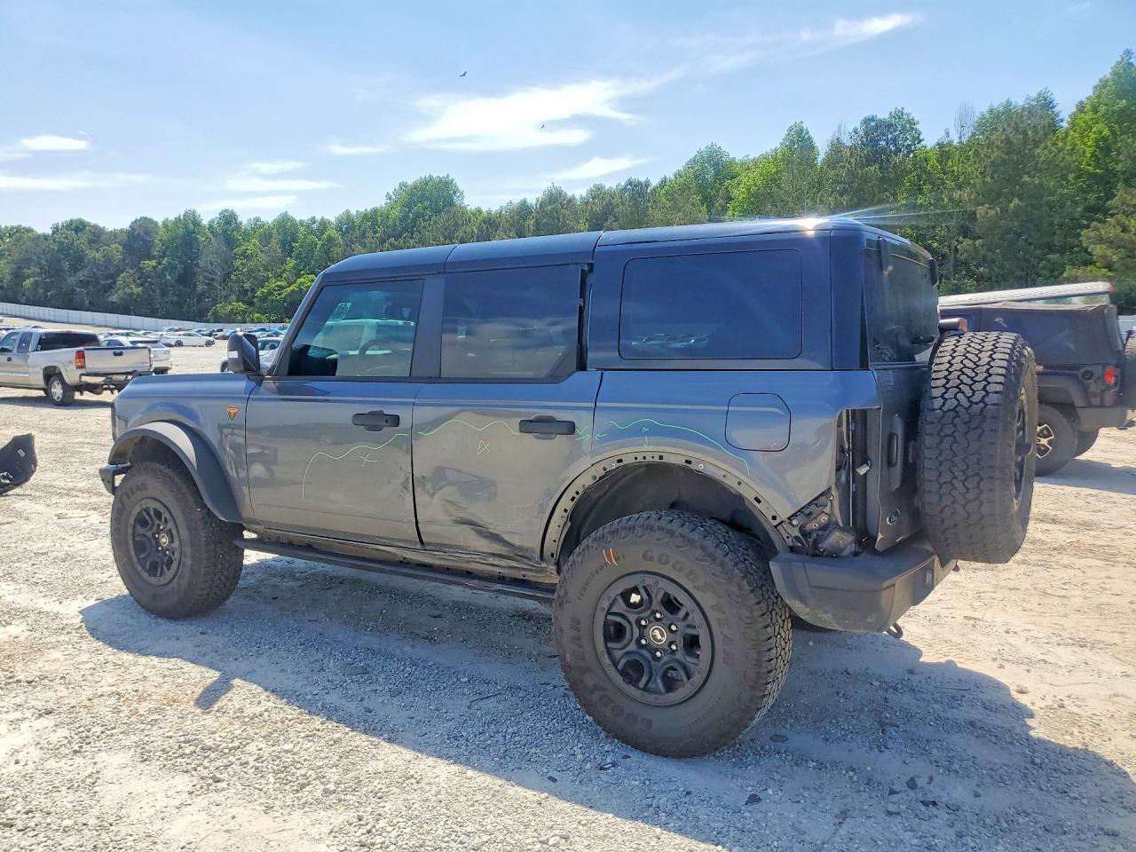 2025 Ford Bronco Badlands - Фото 2
