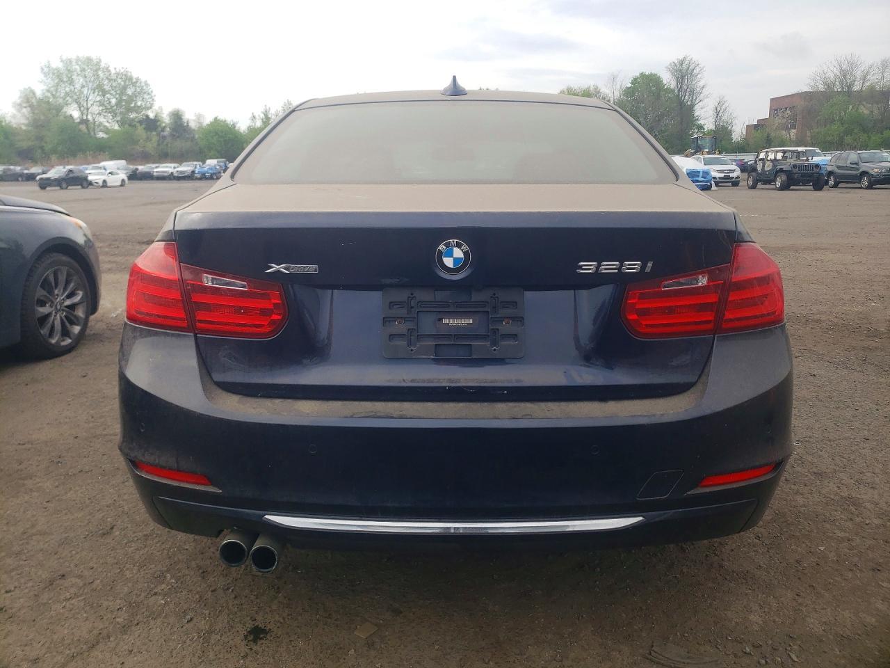 2014 BMW 3 Series - Image 6