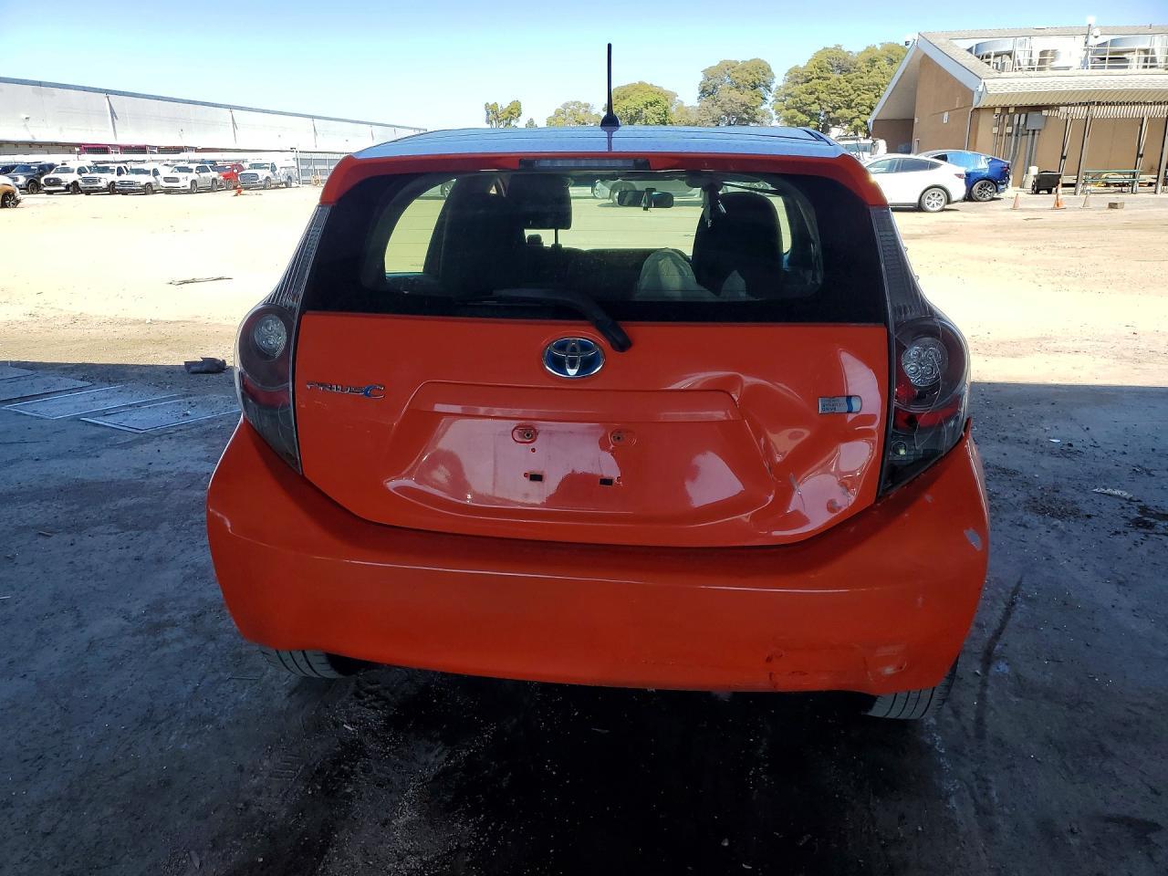 2013 Toyota Prius C Two - Фото 6