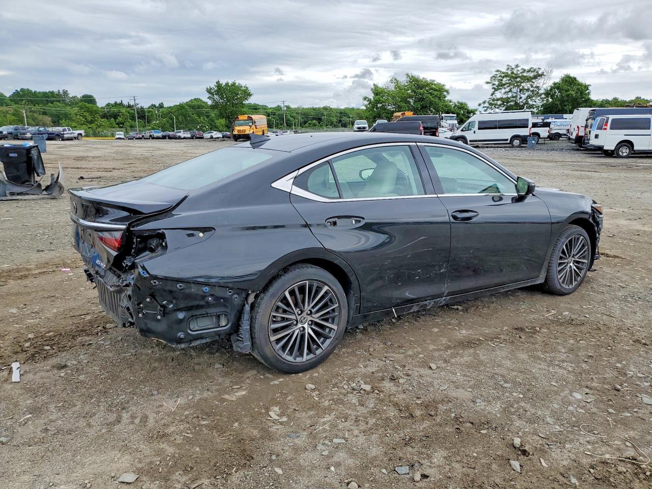 2023 Lexus Es 350 Base - Image 3