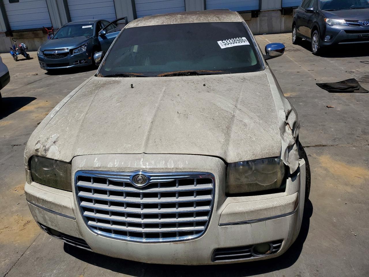 2010 Chrysler 300 - Фото 5