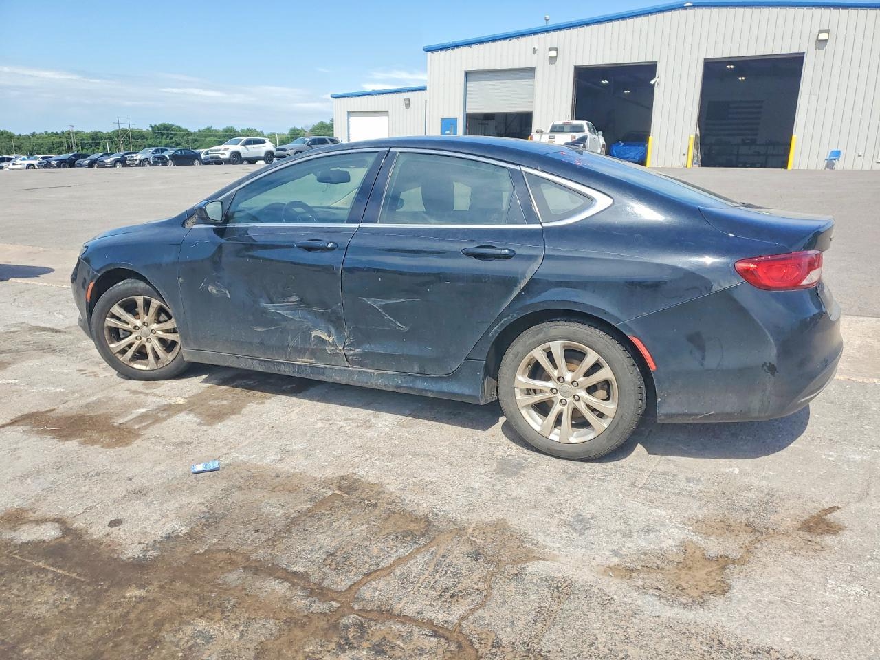 2016 Chrysler 200 Limited - Фото 2