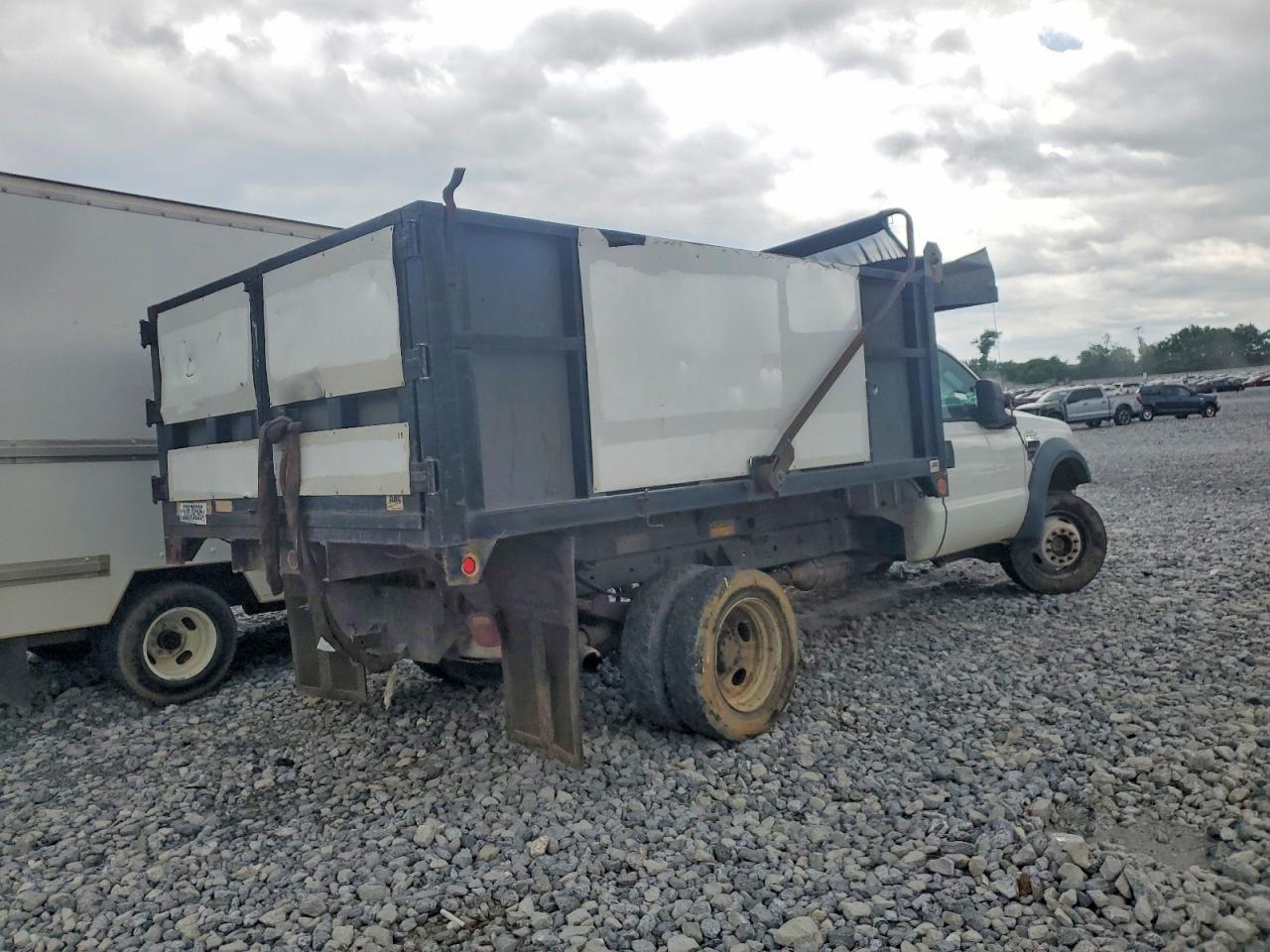 2008 Ford F550 Super Duty Dump Truck - Image 4