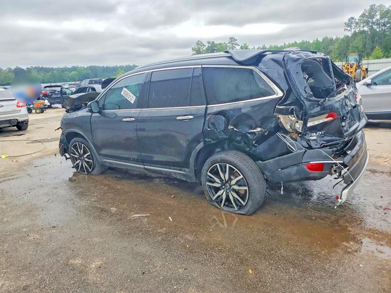 2020 Honda Pilot Elite - Image 2