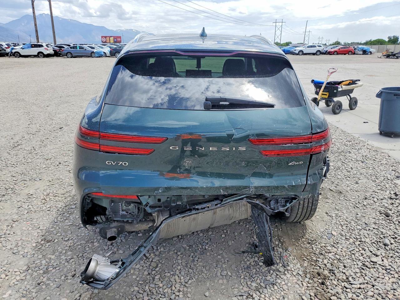 2022 Genesis Gv70 2.5T Standard - Image 6