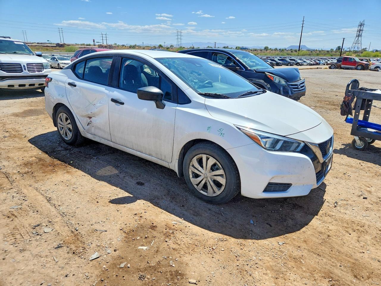 2020 Nissan Versa S - Фото 4