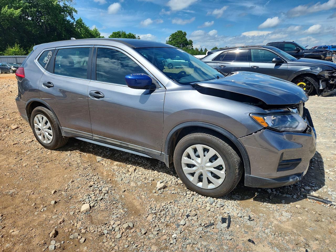 2017 Nissan Rogue S - Фото 4