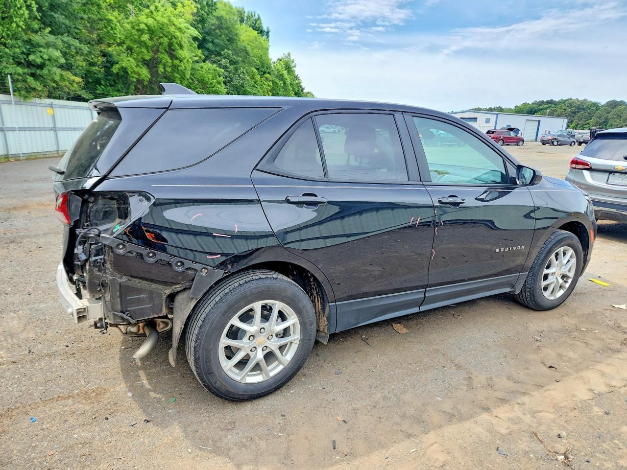 2024 Chevrolet Equinox Ls - Image 3