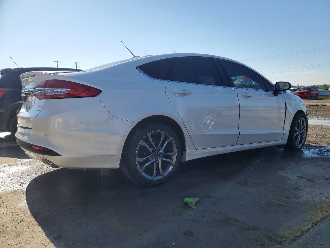 2017 Ford Fusion Se - Фото 3