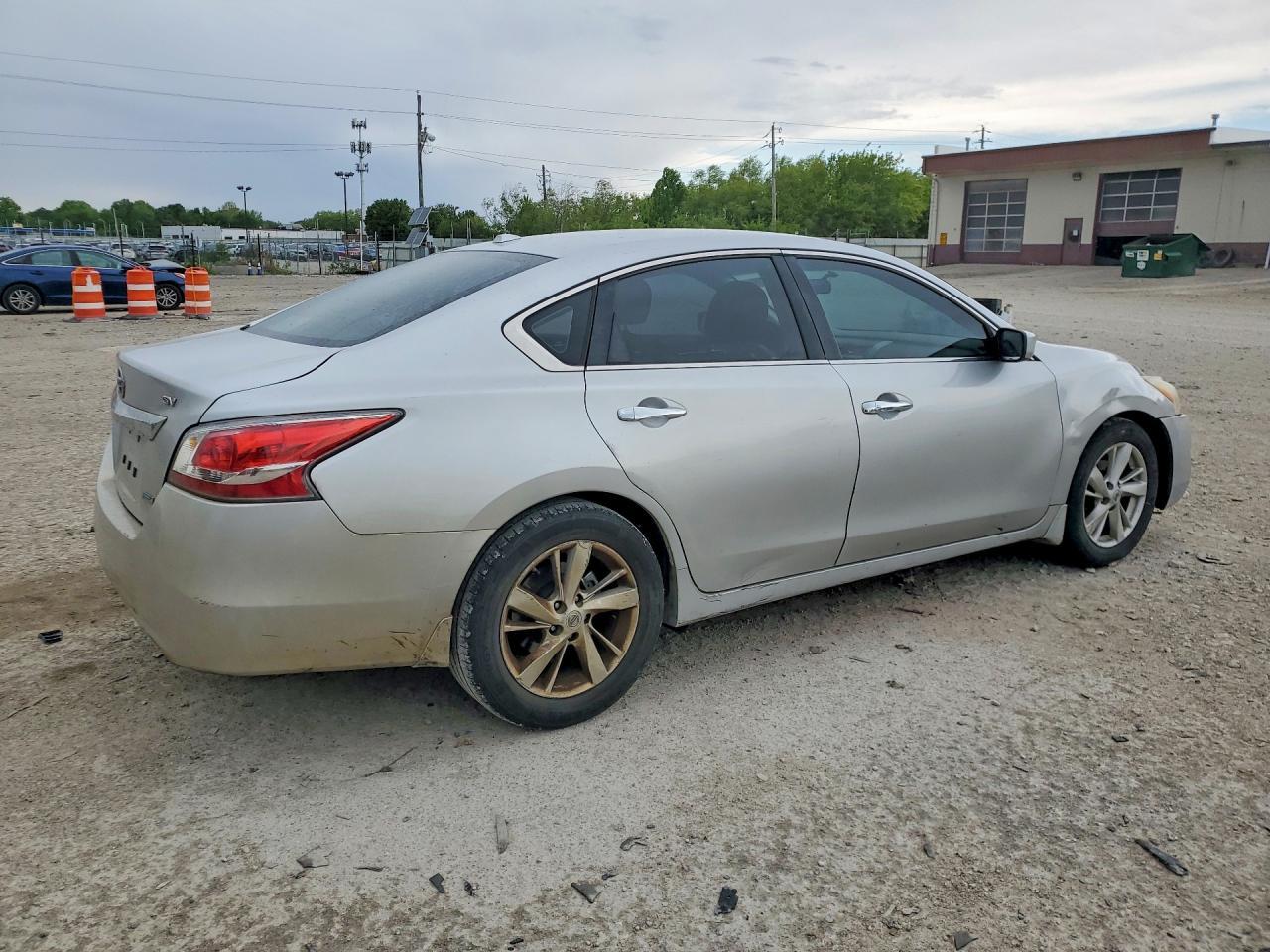 2014 Niss Altima - Фото 3