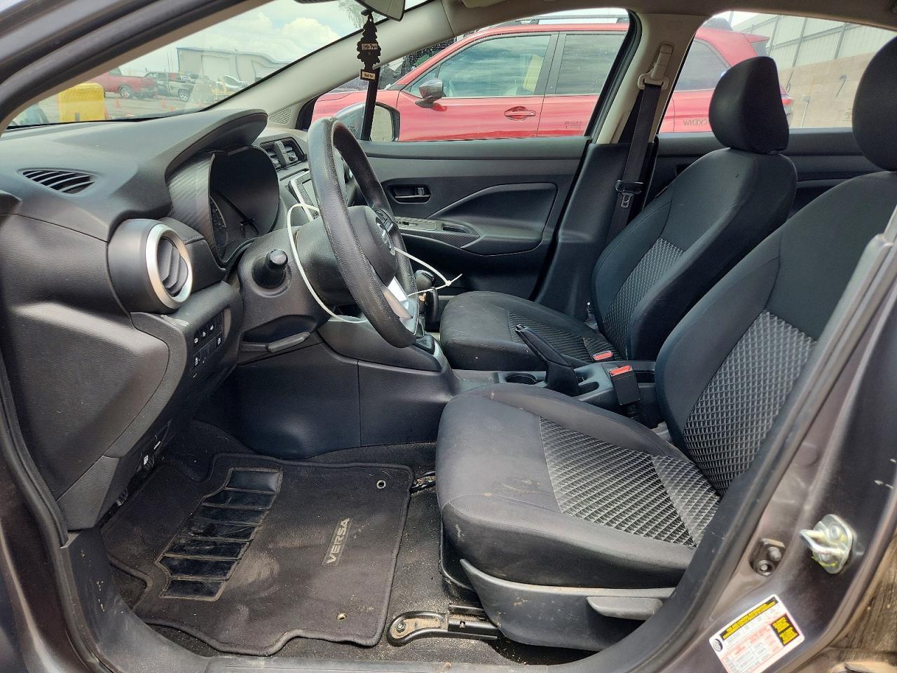 2021 Nissan Versa S - Фото 7